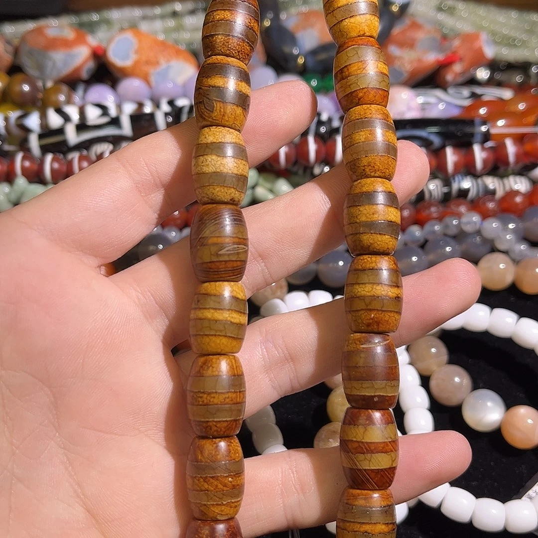 玛瑙/玉髓未镶嵌珠宝半成品二木天珠