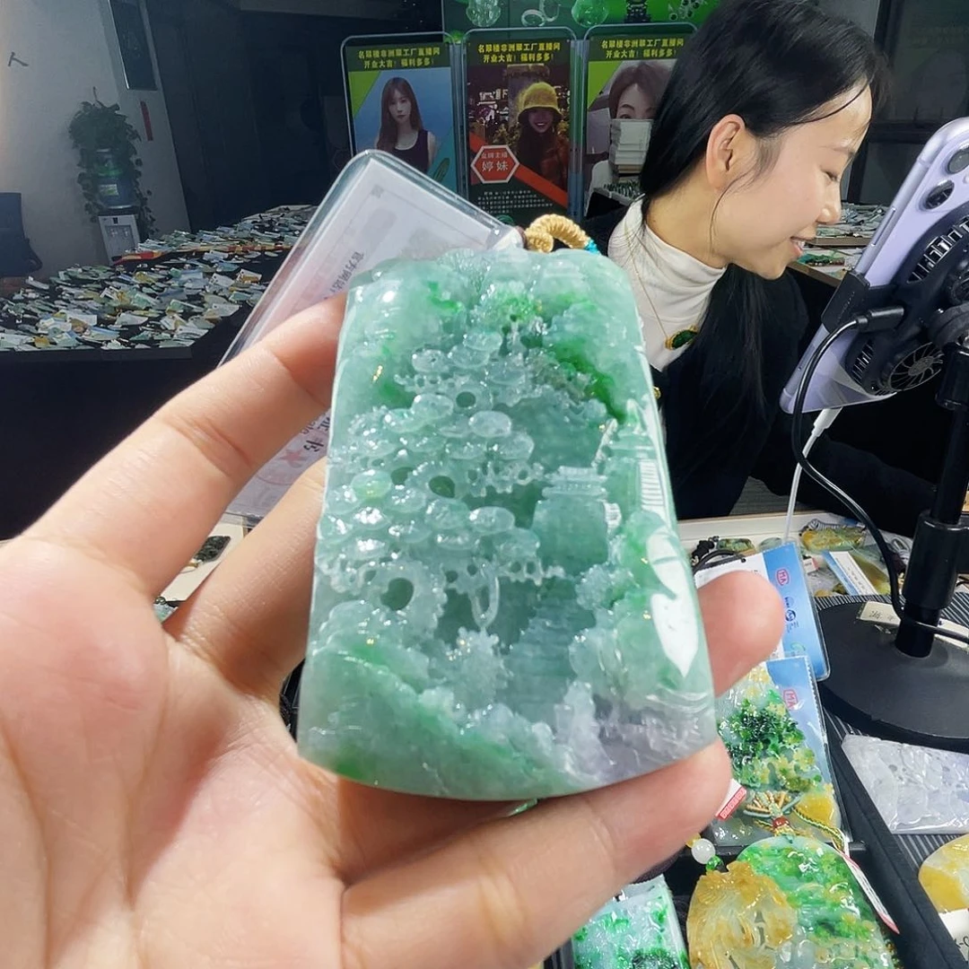 颈饰未镶嵌翡翠一