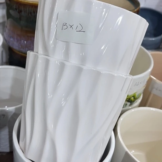 多肉绿植陶瓷花盆9.9包邮，有孔