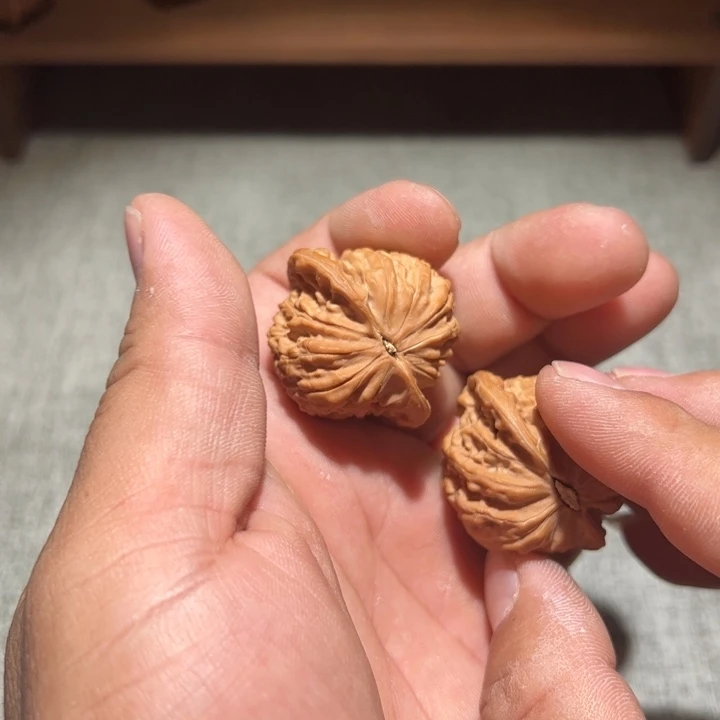 文玩核桃吊坠磨盘