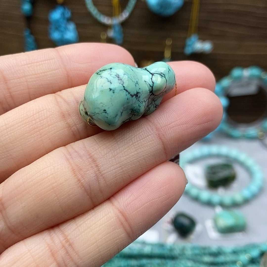 绿松石未镶嵌随形吊坠