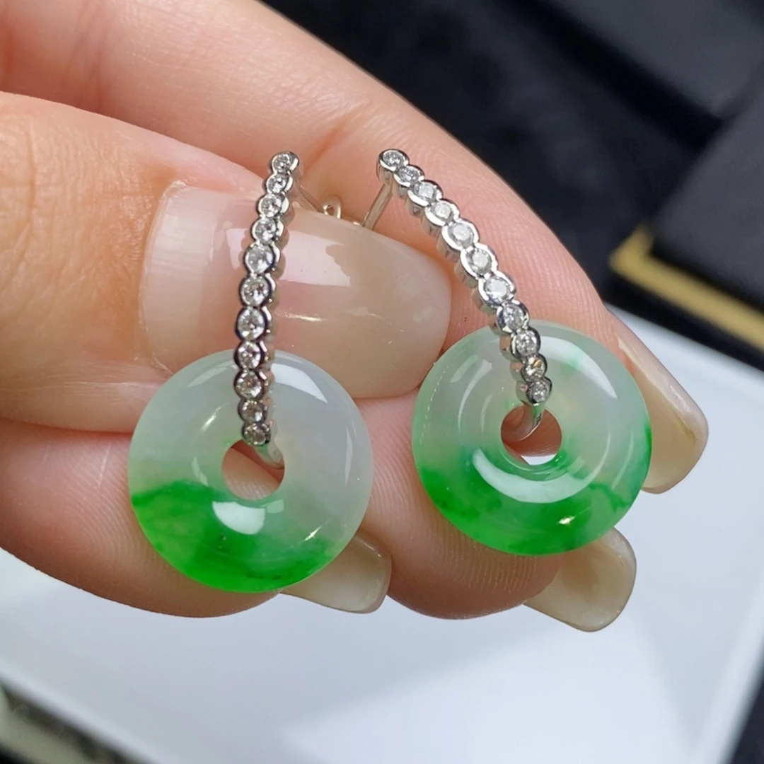 18K金镶嵌翡翠耳饰福贝