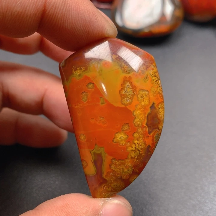 玛瑙/玉髓颈饰未镶嵌一****人