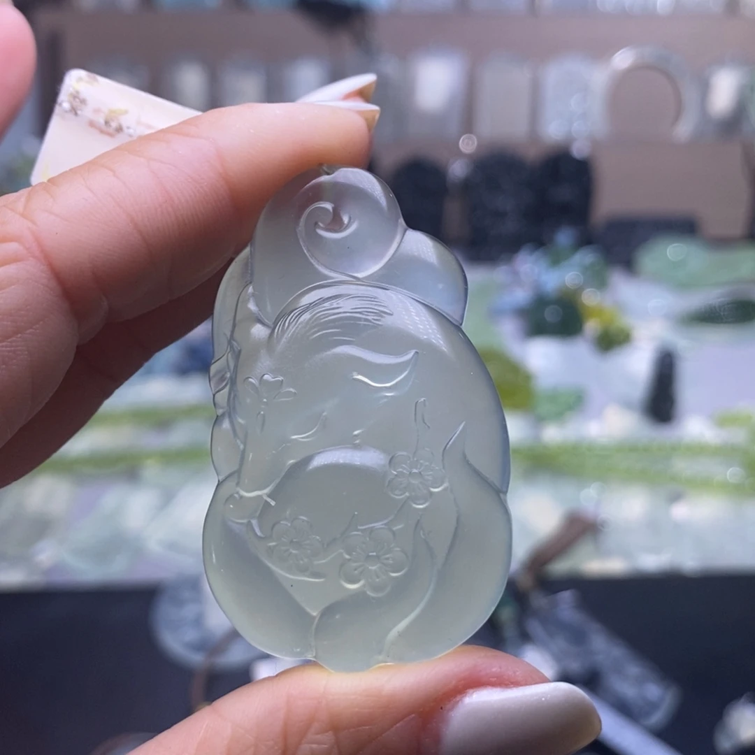 球***玉蛇纹石玉未镶嵌颈饰