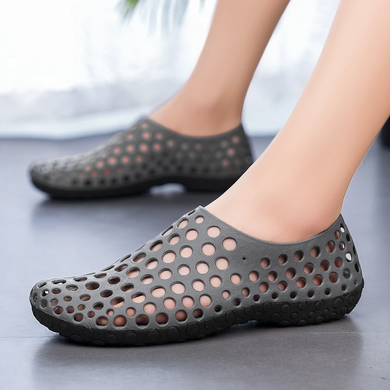 洞洞鞋男夏季新款运动凉鞋户外涉溪鞋透气旅游鞋男士男款沙滩凉鞋