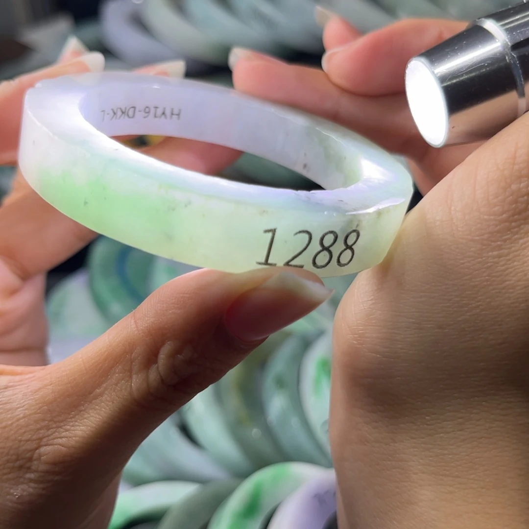 定制翡翠手镯未镶嵌