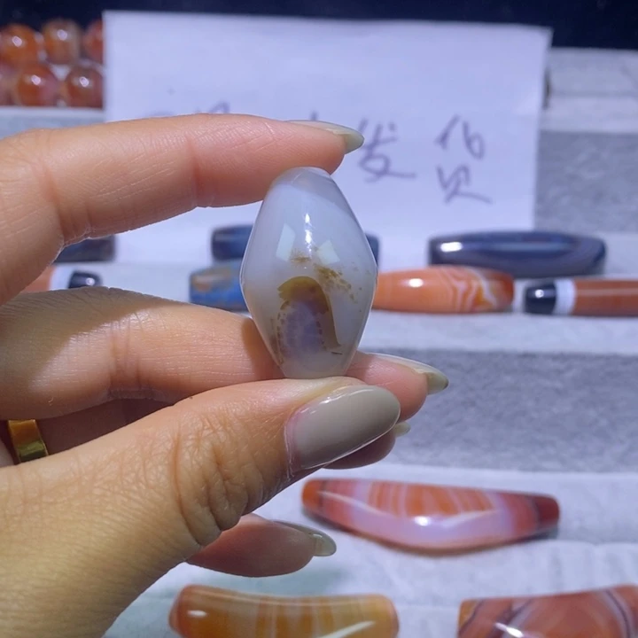玛瑙/玉髓未镶嵌颈饰