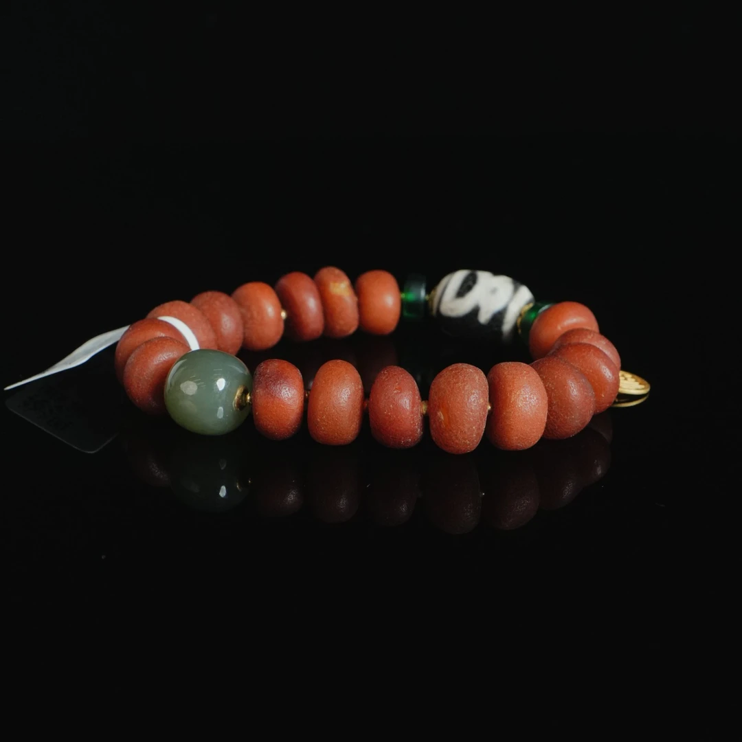 M4322 老蜡饼子手串  20.8