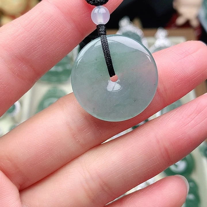 颈饰未镶嵌翡翠吊坠