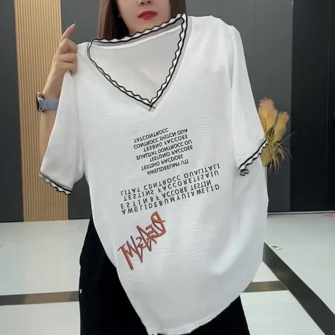 影6619时尚洋气宽松显瘦V领字母气质半袖衫