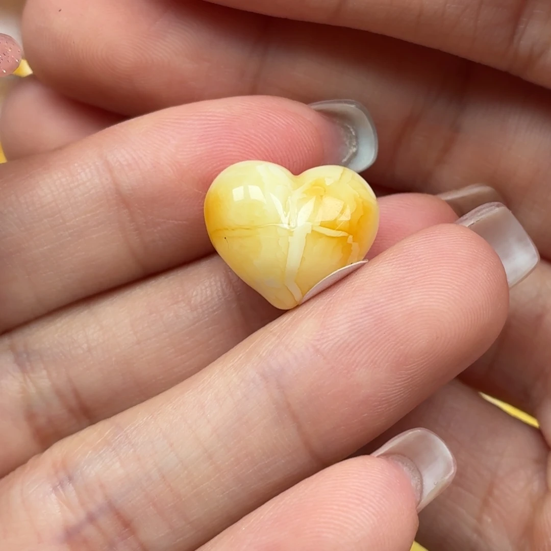 琥珀未镶嵌裸石蜜蜡