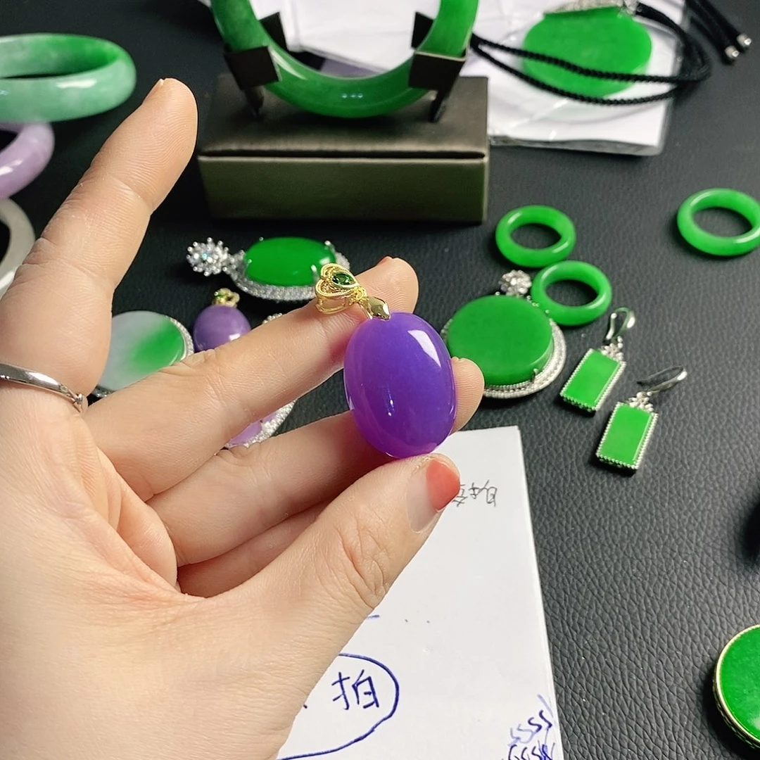 翡翠耳饰未镶嵌吊坠