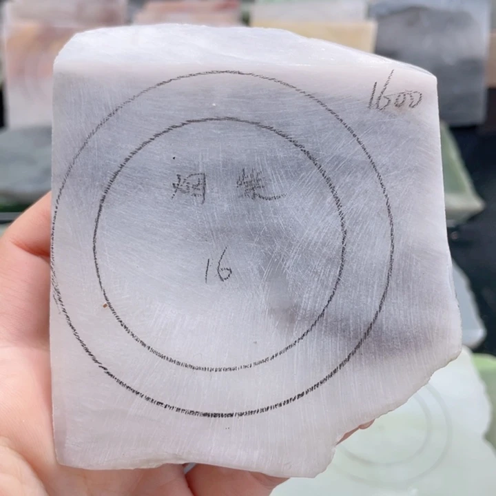 和田玉未镶嵌手镯定制