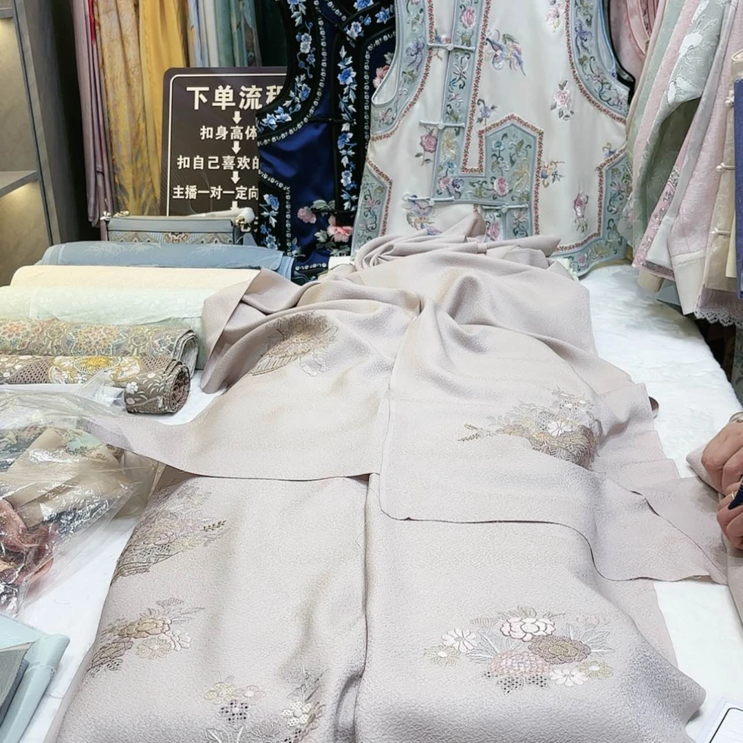 【闪购商品】萨*＊苏绣非遗文化艺术