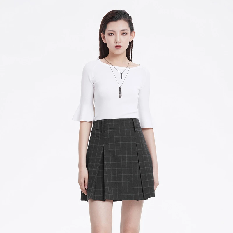 圣迪奥夏日显瘦品质上衣时尚圆领修身女装针织衫S22263502