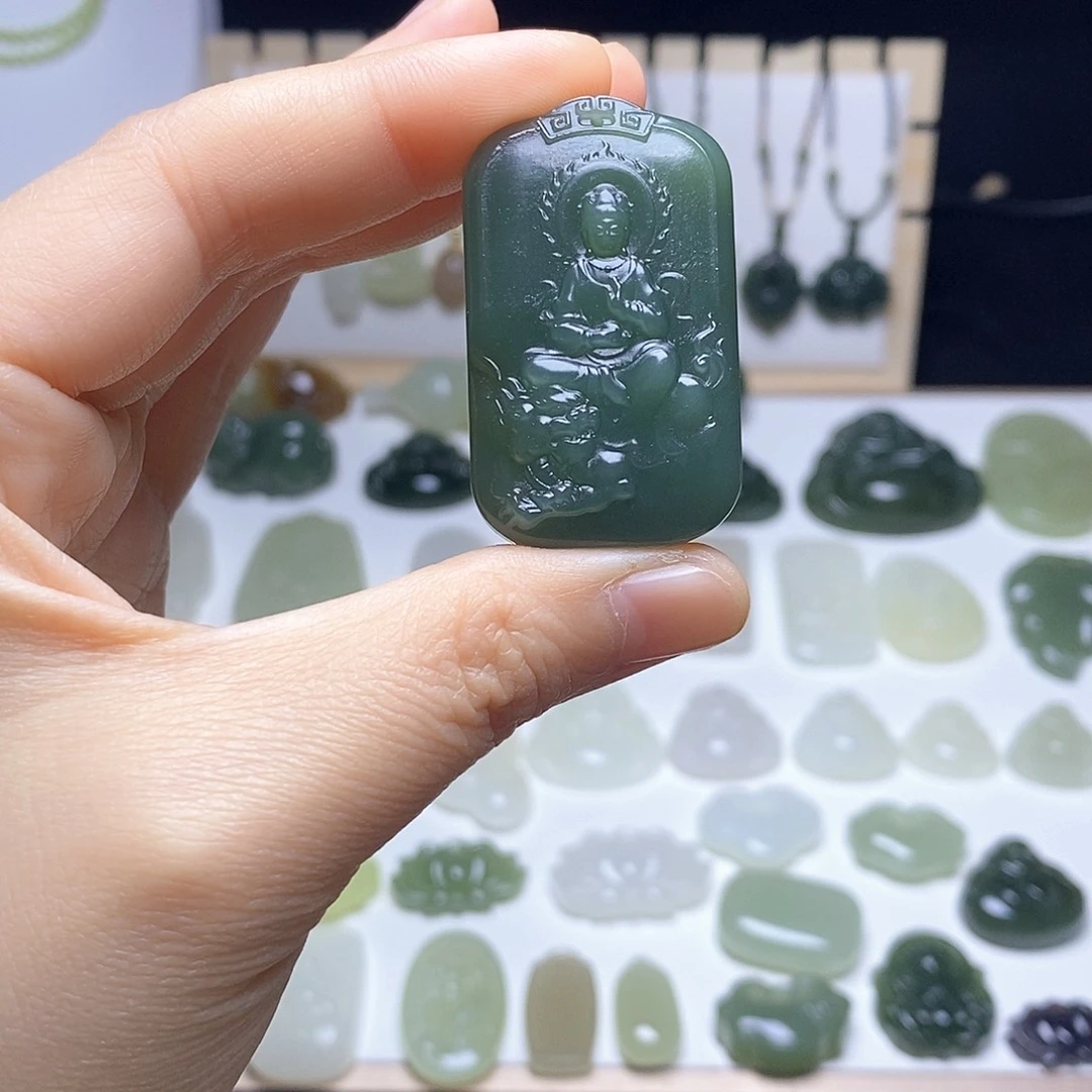 和田玉未镶嵌颈饰