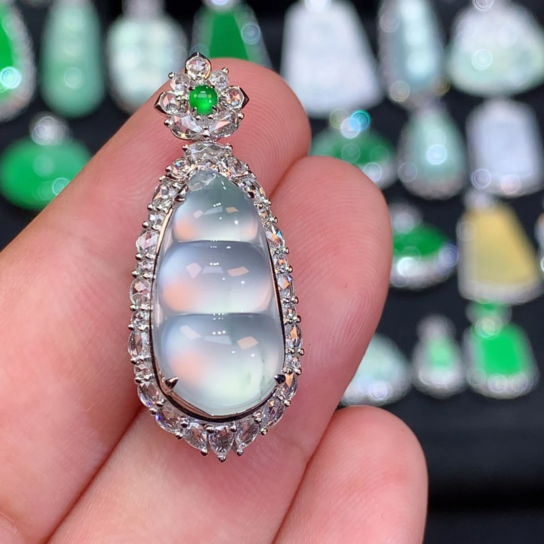 翡翠18K金镶嵌颈饰（收到货48小时鉴赏期）