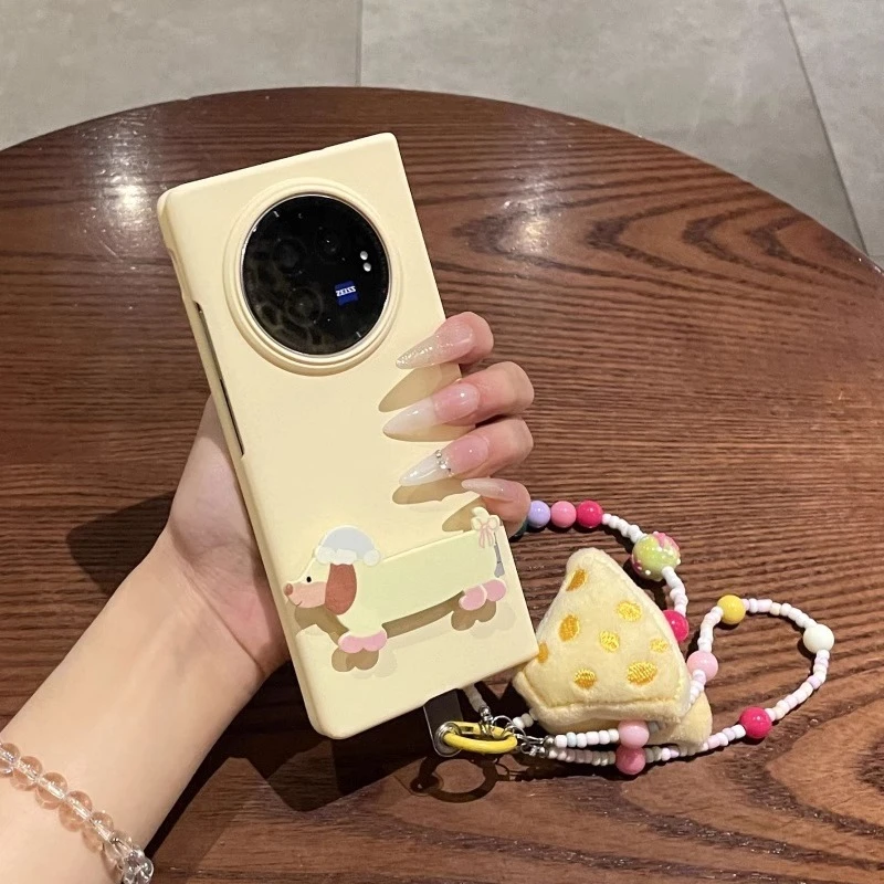 适用vivoxfold5手机壳折叠屏奶黄可爱腊肠狗支架肤感防摔女保护套