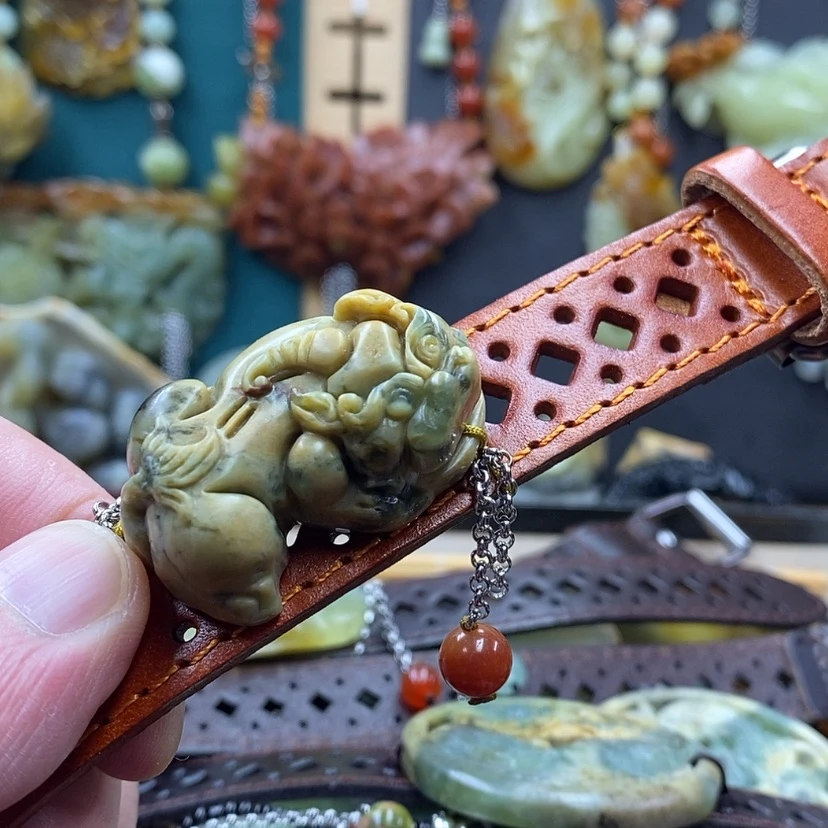 【闪购商品】蛇纹石玉手牌未镶嵌
