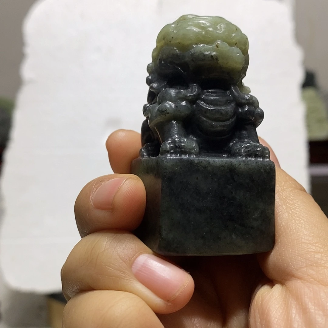 玉玉未镶嵌居家办公