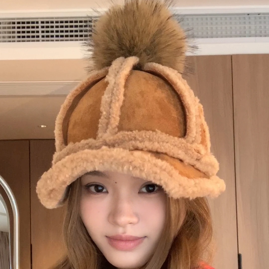 麂皮毛球马术帽秋冬保暖显脸小保暖毛绒帽子