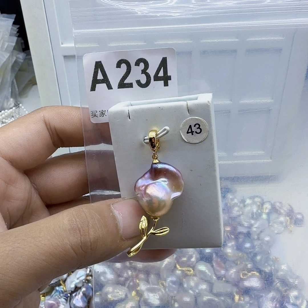 淡水珍珠合金颈饰