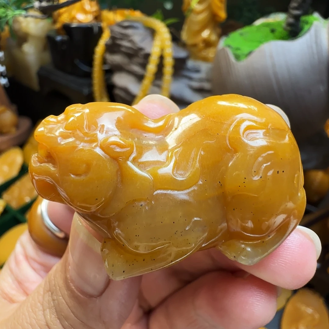 石英质玉（黄龙玉）未镶嵌手把件貔貅手把件（微瑕 不退换）