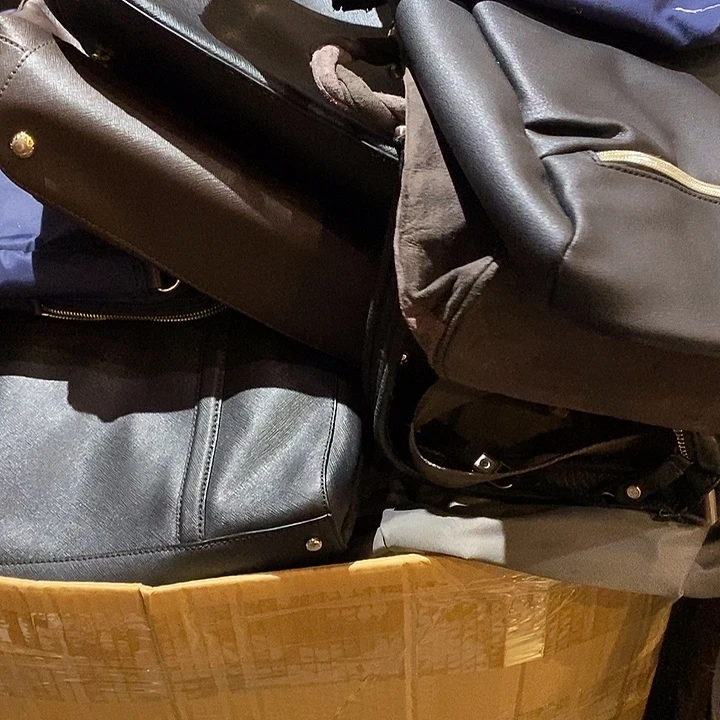 维****中古香水项链手链耳饰耳钉锆石（处理）