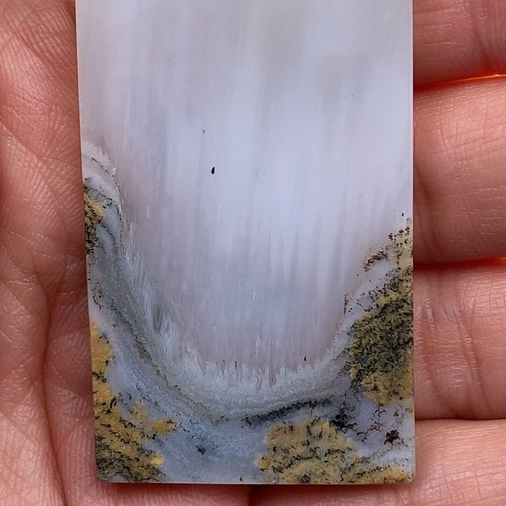 站***下玛瑙/玉髓未镶嵌珠宝奇石