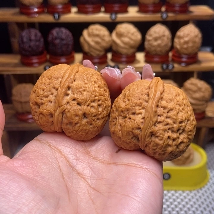 文玩核桃吊坠鸿鹄30