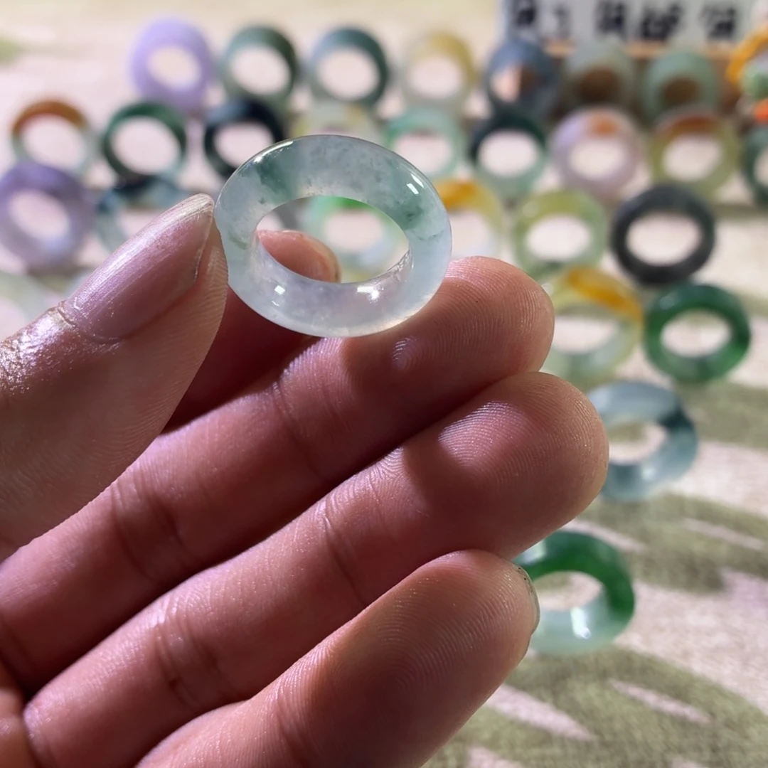 大***柠定制翡翠未镶嵌戒指