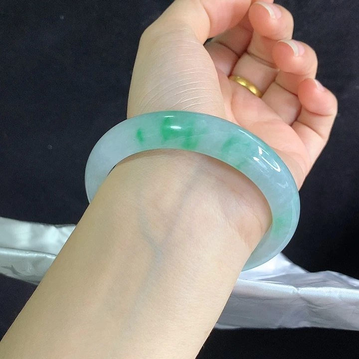 翡翠未镶嵌手镯57圈1711 糯冰阳绿