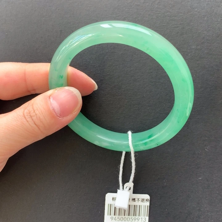 石英质玉（非洲翠）未镶嵌手镯