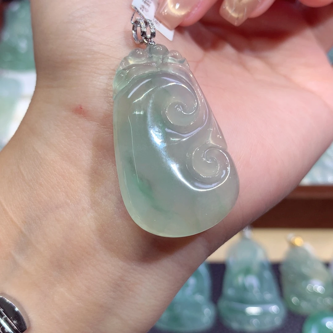 吊坠(不含链)18K金镶嵌翡翠