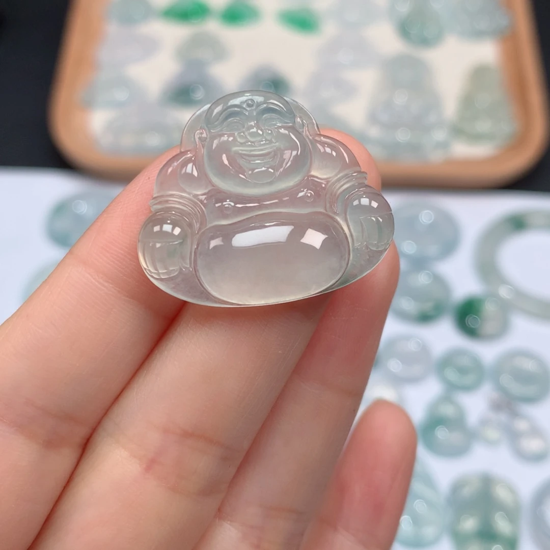 翡翠颈饰未镶嵌冰种佛公