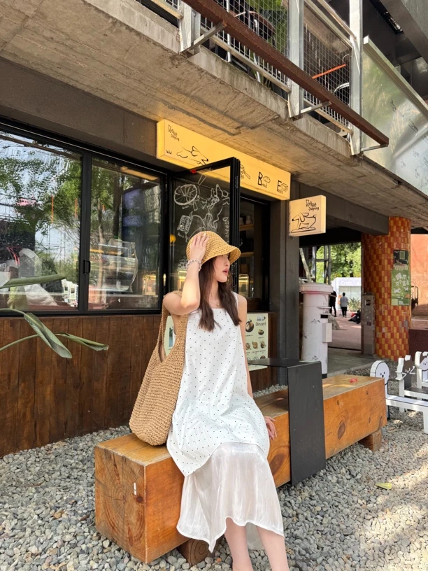【罗马假日】波点连衣裙甘南旅游拍照上镜衣服裙子显瘦蕾丝