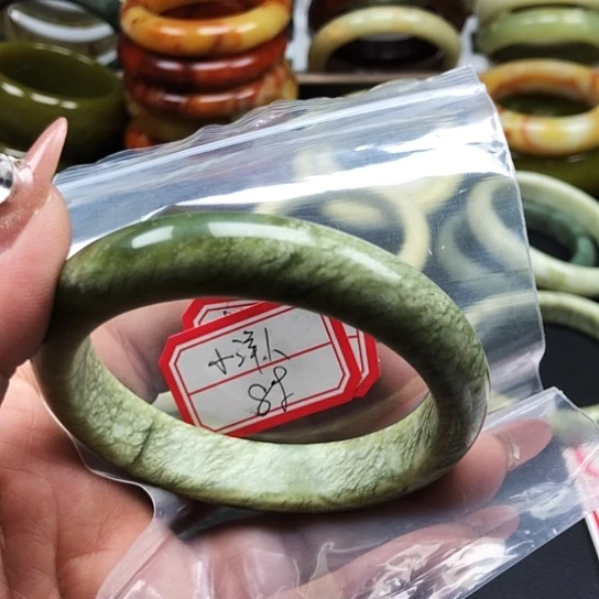 蛇纹石玉手镯未镶嵌?***?