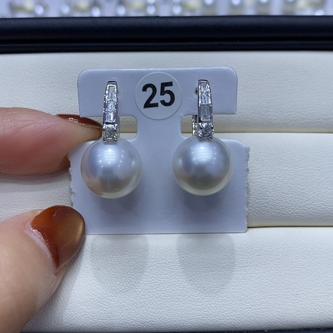 海水珍珠18K金镶嵌耳饰12到13点位澳白