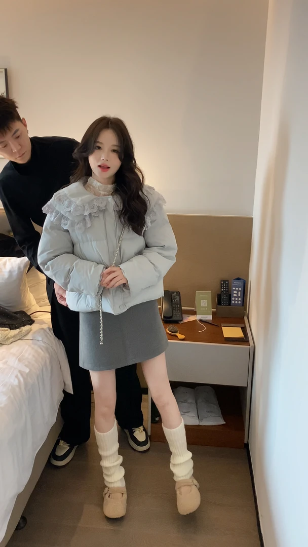 2025冬季新款韩系蕾丝花边领棉服外套修身内搭打底上衣高腰半身裙