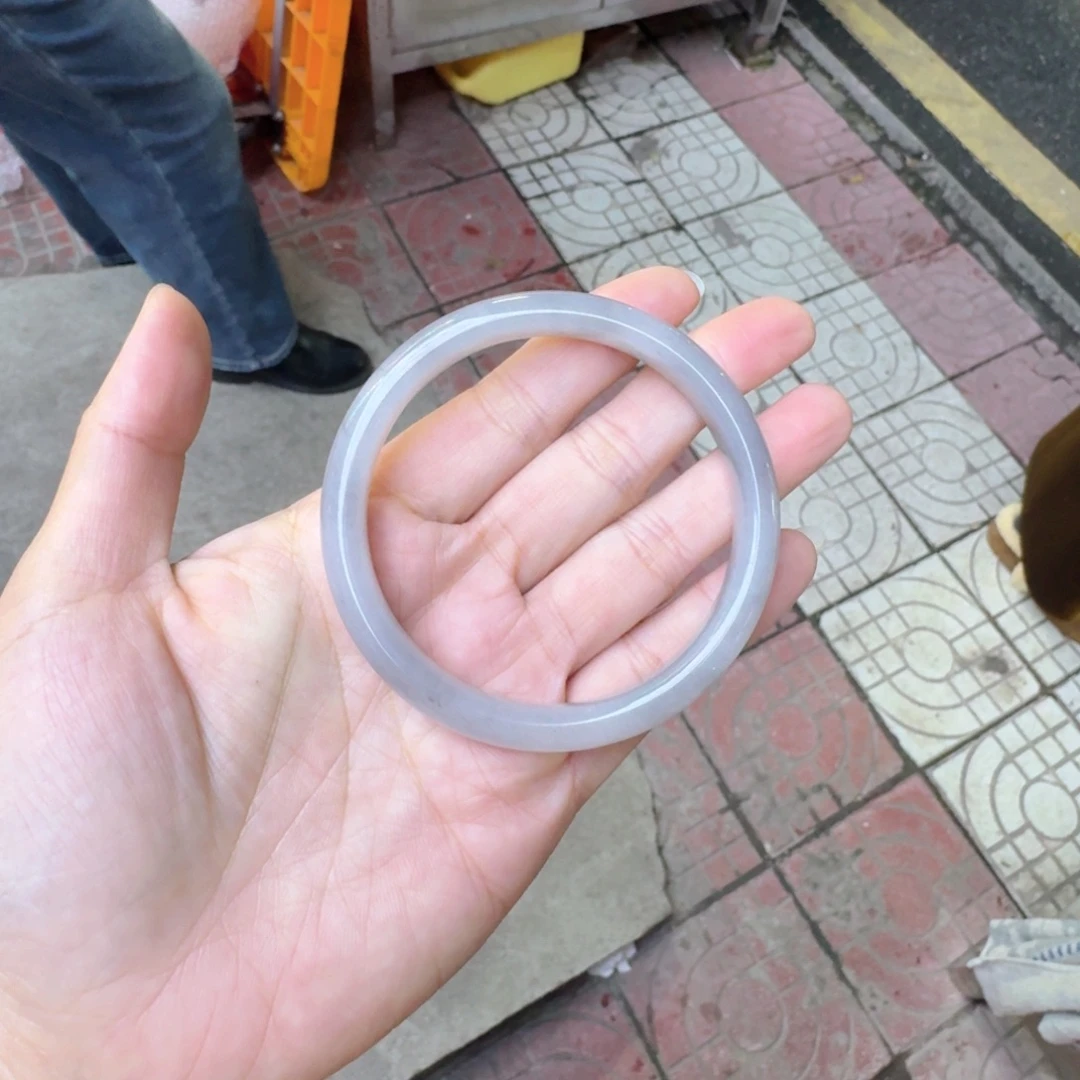 可***鸡石英质玉未镶嵌手镯