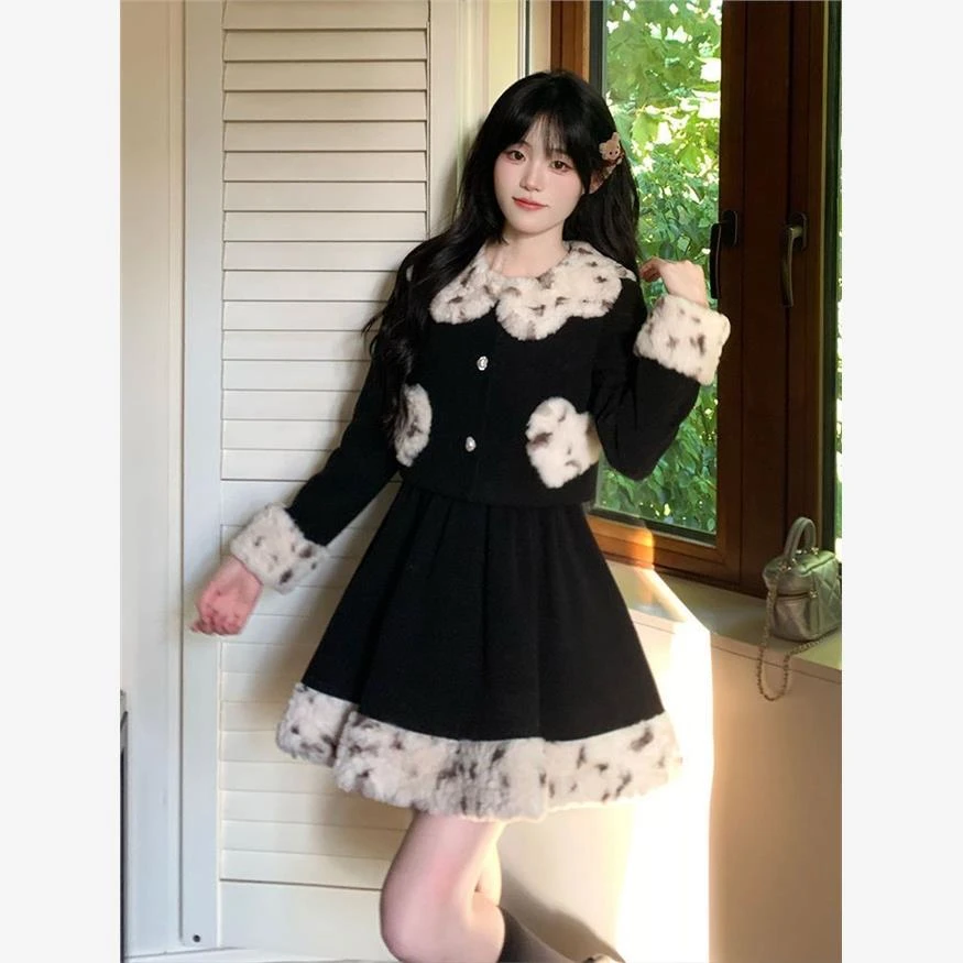 琥珀焦糖 秋冬新款毛茸茸豹纹毛领短外套+修身毛呢吊带裙套装女