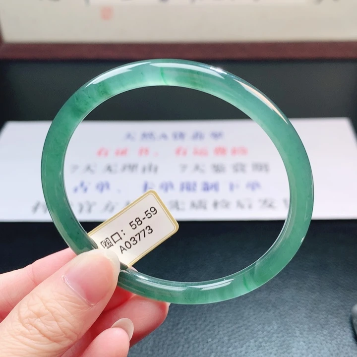 翡翠未镶嵌手镯翡翠手镯4