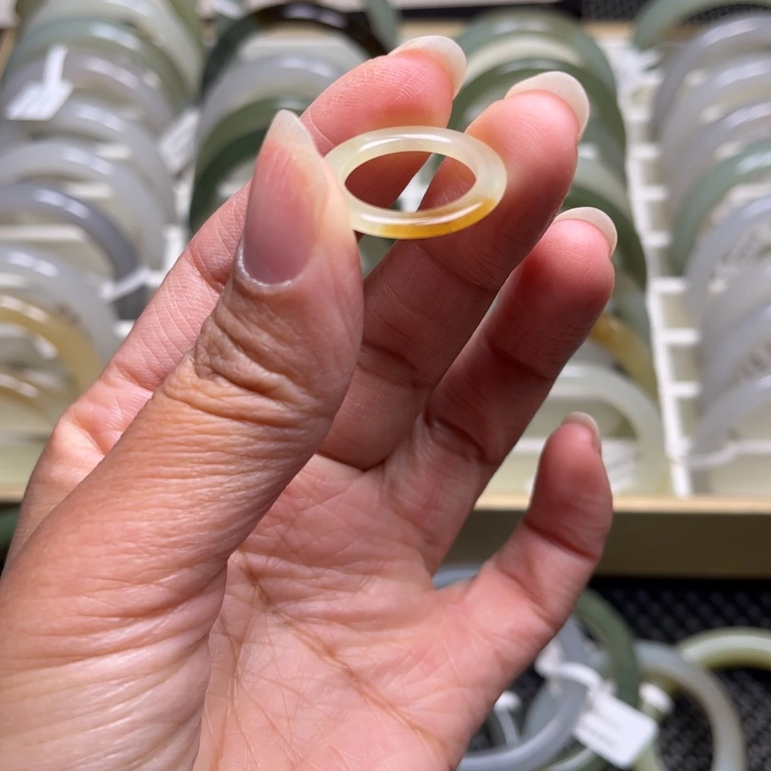 和田玉未镶嵌珠宝半成品指环16.5