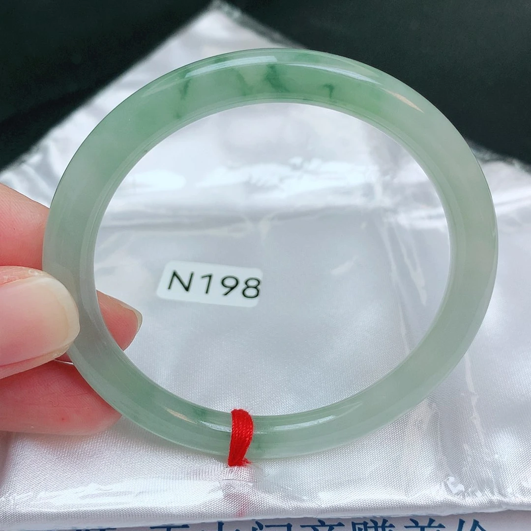 翡翠手镯未镶嵌缅甸天然A货翡翠手镯