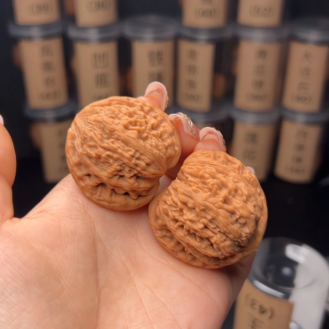 岁***6吊坠文玩核桃虎头王