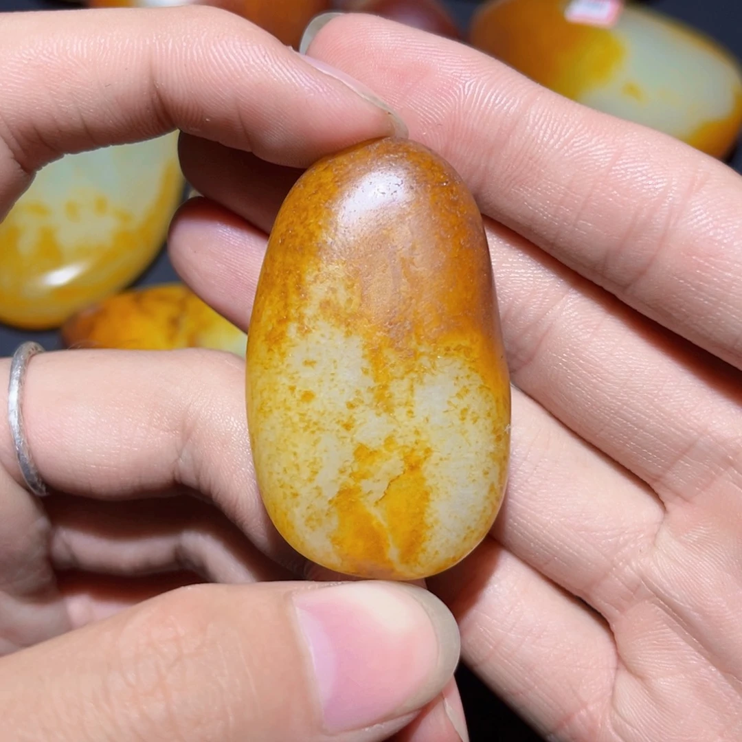 和田玉未镶嵌珠宝奇石