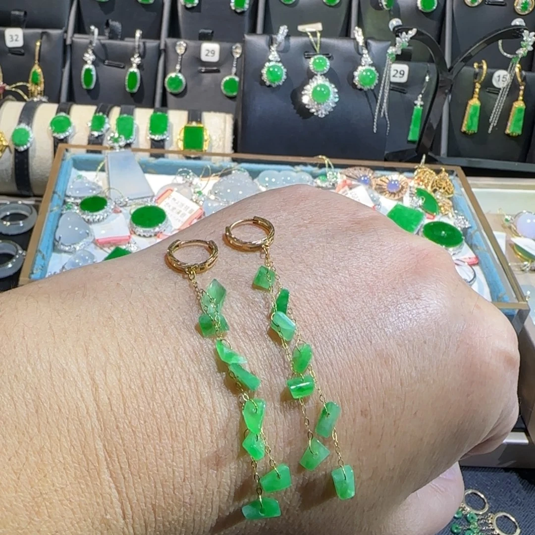 翡翠18K金镶嵌颈饰耳包