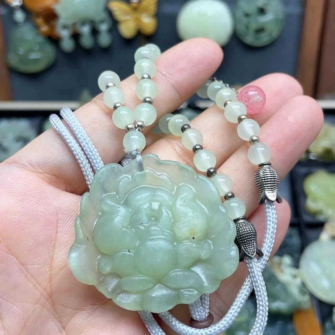 未镶嵌蛇纹石玉颈饰
