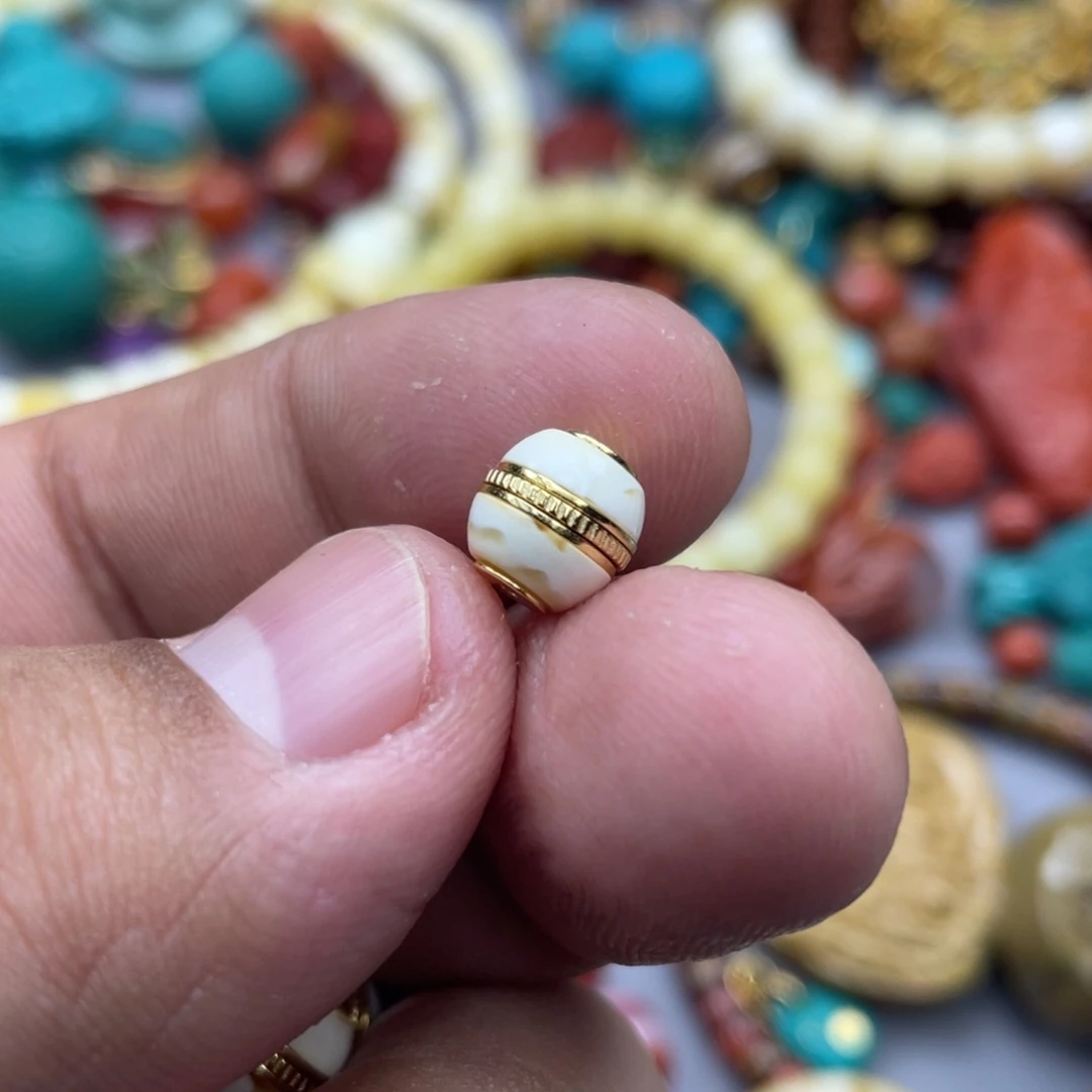 琥珀珠宝奇石未镶嵌25