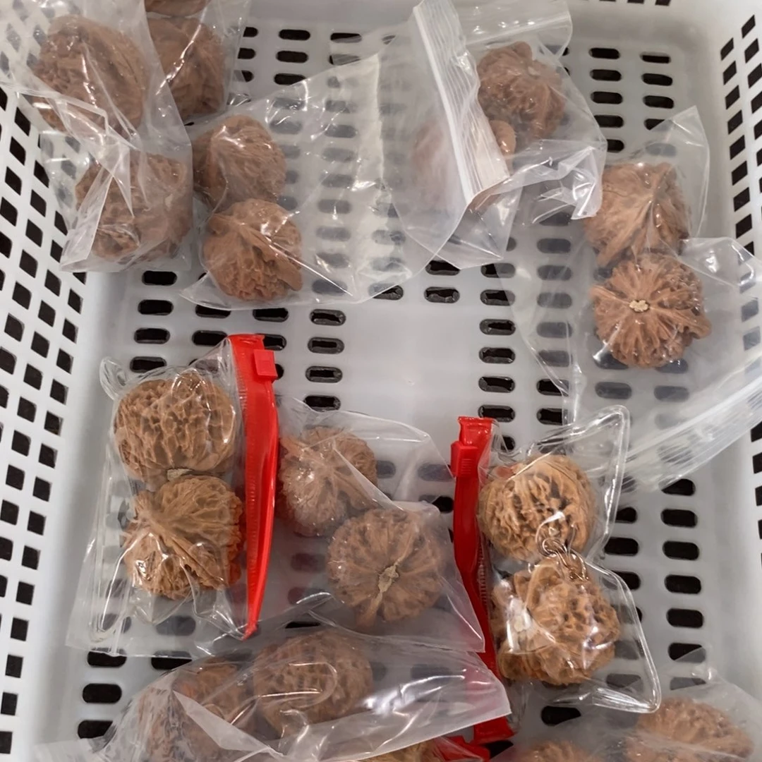 文玩核桃吊坠宫灯